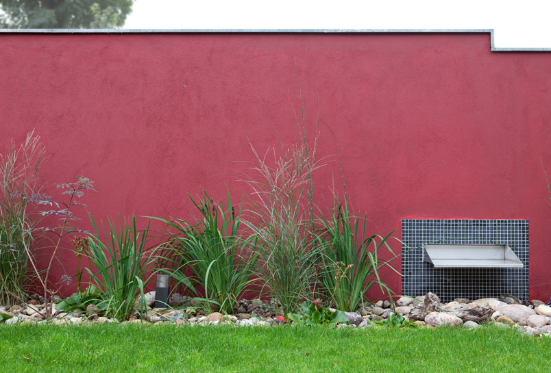 Gartenholzterrasse und Sichtschutz
